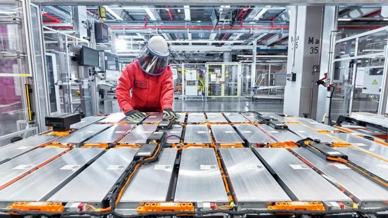 İzmir’de Yıllık 40 Bin Elektrikli Araç Üretimi: Proje İptal Edildi