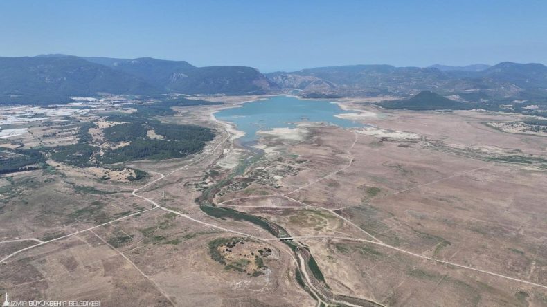 İZSU'dan Peş Peşe Uyarı: Gördes Kurudu, Tahtalı'da Büyük Düşüş!