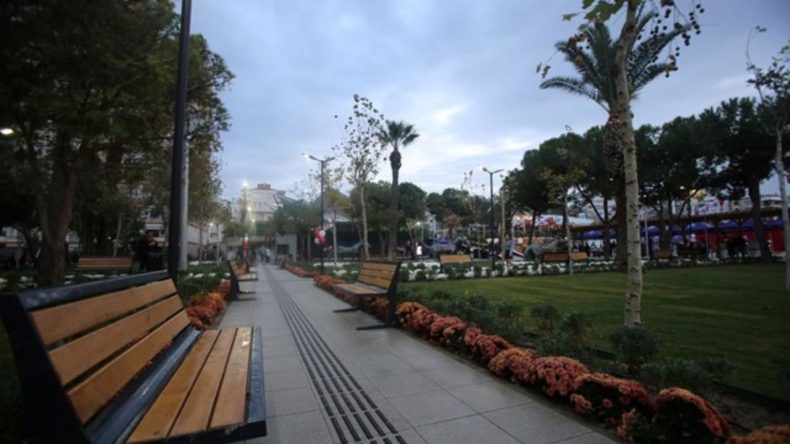 Karabağlar Uğur Mumcu Parkı Nerede? Karabağlar Uğur Mumcu Parkı'na Nasıl Gidilir?
