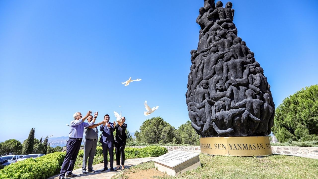 2 Temmuz Anıtı Önünde Anma