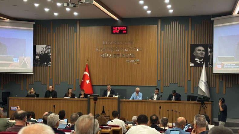 Mecliste 'yerim dar' tartışması: Cemil Tugay'dan sert yanıt