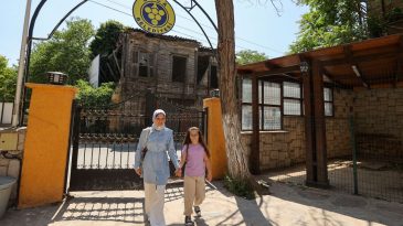 Minik Avşin&rsquo;in Hayallerine Giden Yolda Buca Belediyesi K&ouml;pr&uuml; Oldu