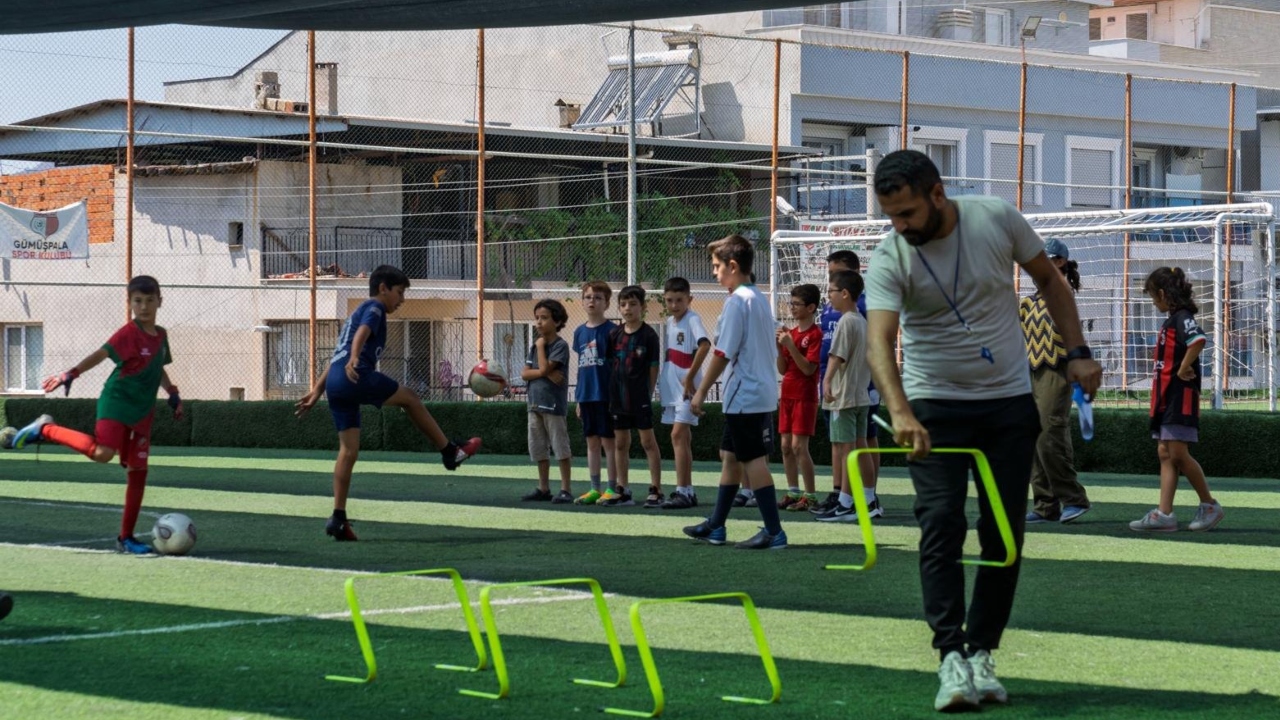Çocukların yaz atölyelerindeki etkinlikleri