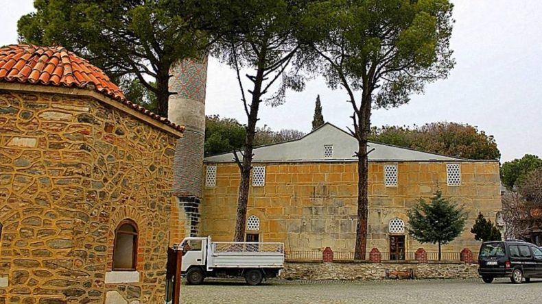 Ödemiş Mahallesindeki Gizemli Mezarlık: 700 Yıllık Kadim Türbe