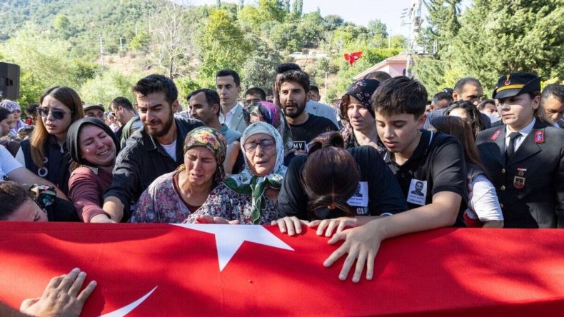 Ödemiş'teki Yangında Hayatını Kaybeden Orman İşçisi Uğurlandı