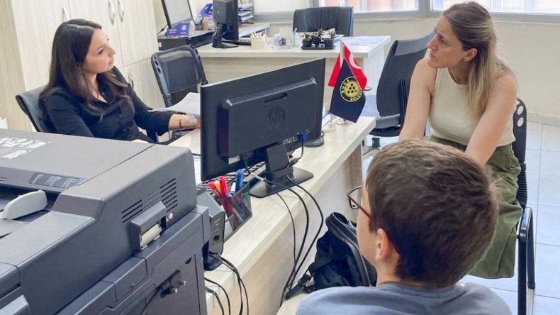 Sınav Bitti, Sıra Doğru Tercihte: Buca'da Ücretsiz Tercih Danışmanlığı Başladı