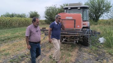 Tarlasını Ekmeyi Bıraktı: Kiralayana Trakt&ouml;r Hediye Edecek