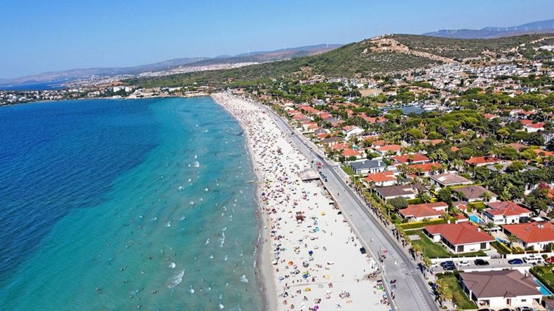 Tatile çıkacak İzmirliler dikkat: Ücretsiz olarak hizmet veren bu plajlar ödül aldı!