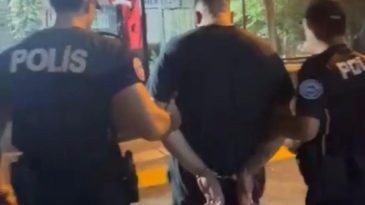 &Uuml;&ccedil; Farklı Su&ccedil;tan Aranan Şahıs İzmir'de Yakalandı!