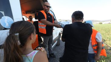 Yangının Mağdur Ettiği Yurttaşlara Belediyeden Destek: Kumanya Dağıtımı Yapılıyor