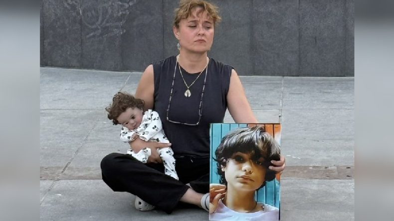 Yasemin Minguzzi’den Oturma Eylemi: Oğlunun Katili İçin Adalet İstiyor
