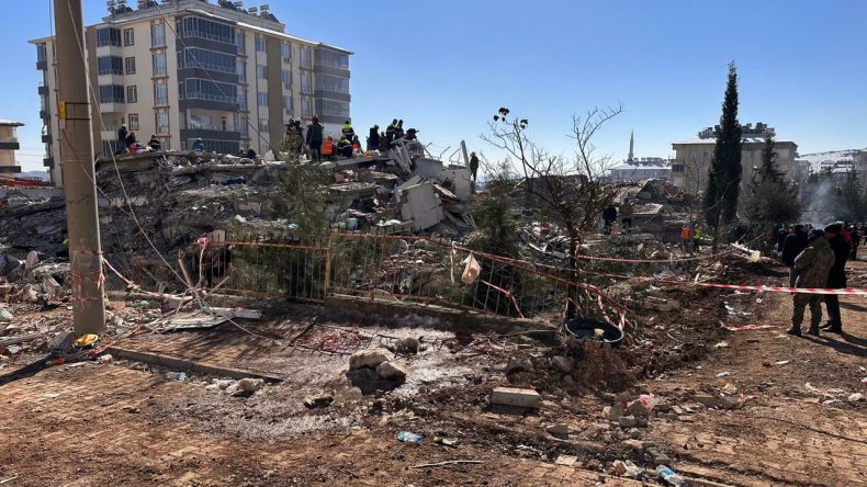 Yıkılan Binanın Altından İmar Skandalı Ortaya Çıktı!