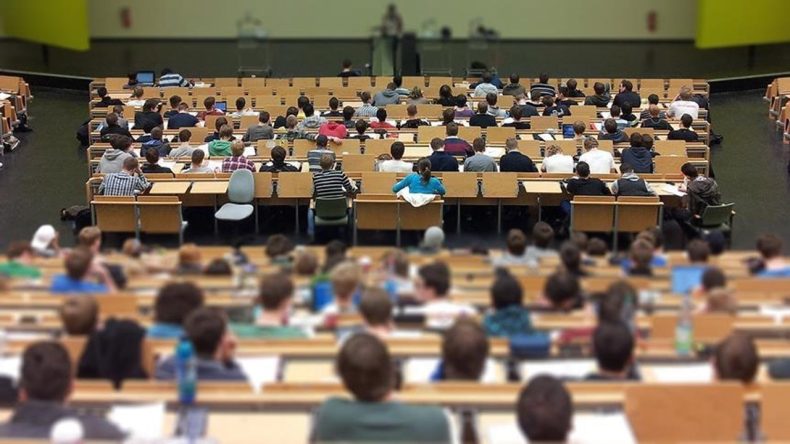 YÖK 'Kara Liste'yi Duyurdu: Tercihlerden Önce Kontrol Edin, Denklik Başvuruları Reddediliyor