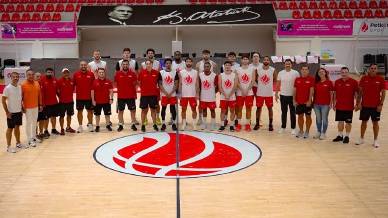 Aliağa Petkimspor Lige Hazırlanıyor: Kadro Parkeye İndi!