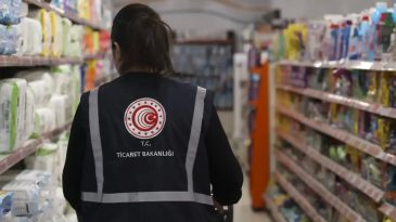 Bakanlık İzmir'de Denetim Ger&ccedil;ekleştirdi: Peynir, S&uuml;t ve Tereyağı gibi &Uuml;r&uuml;nlere El Konuldu