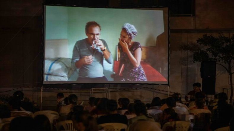 Bornova'da Mahalle Meydanları Sinema Perdesine Dönüştü