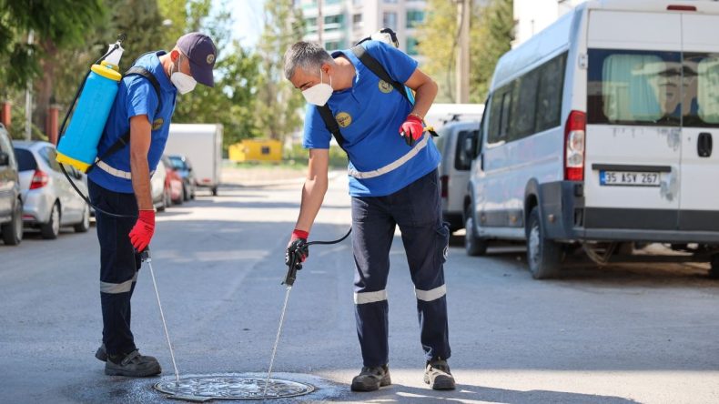 Buca’da 24 Saat İlaçlama Seferberliği Başladı