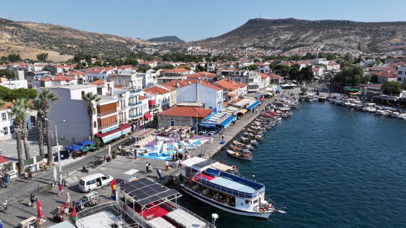 Büyükşehir Tamamladı, İzmirlilerin Gözdesi Olacak: Deniz Manzarasının Tadı Burada Çıkarılacak!