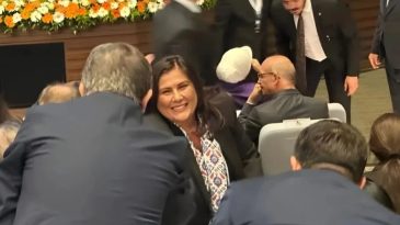 CHP'li Belediyelere Kuşatma: İzmir'de de Özlem Çerçioğlu'lar Olacaktır