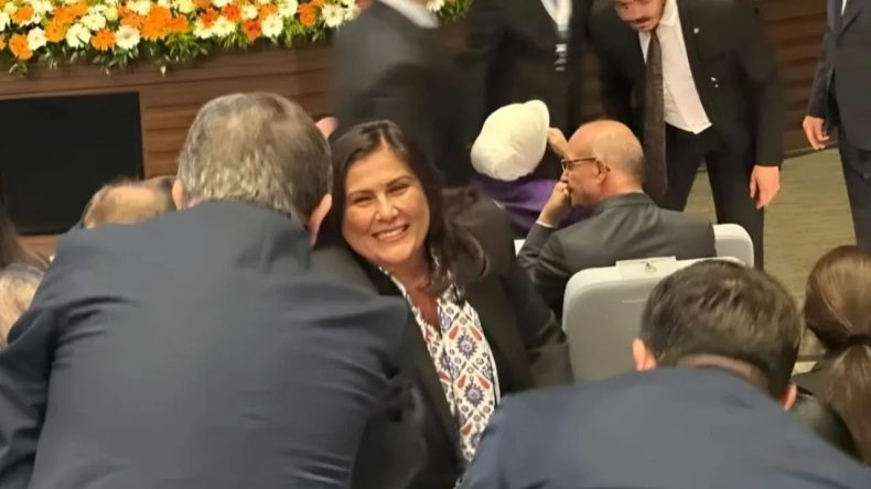 CHP'li Belediyelere Kuşatma: İzmir'de de Özlem Çerçioğlu'lar Olacaktır