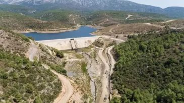CHP&rsquo;li Saatlı&rsquo;dan DSİ ve H&uuml;k&uuml;mete Sert Tepki: Suyu &Ccedil;eyiz Gibi Saklıyorlar