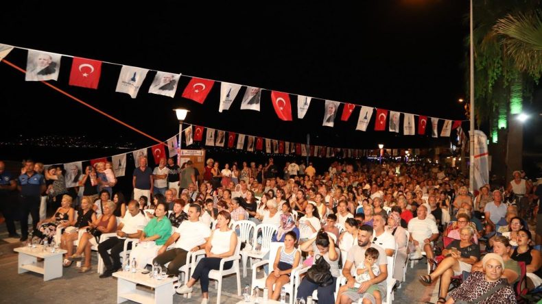 Dikili Belediyesi Yaz Etkinlikleri Devam Ediyor: Çandarlı Renkli Anlara Ev Sahipliği Yaptı
