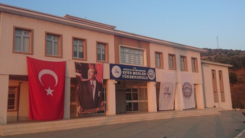 Dokuz Eylul Üniversitesi Efes Meslek Yüksekokulu Nerede? İzmir Merkezden Nasıl Gidilir?