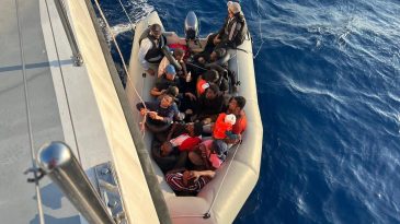 Ege'de Umuda Yolculuk: 34 G&ouml;&ccedil;men Son Anda Kurtarıldı