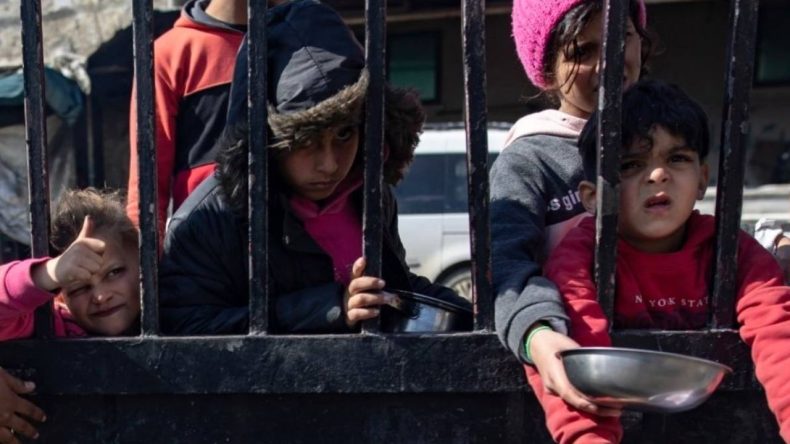 Gazze'de Açlık Sorunu Ciddiyetini Koruyor: 24 Saatte 11 Sivil Hayatını Kaybetti