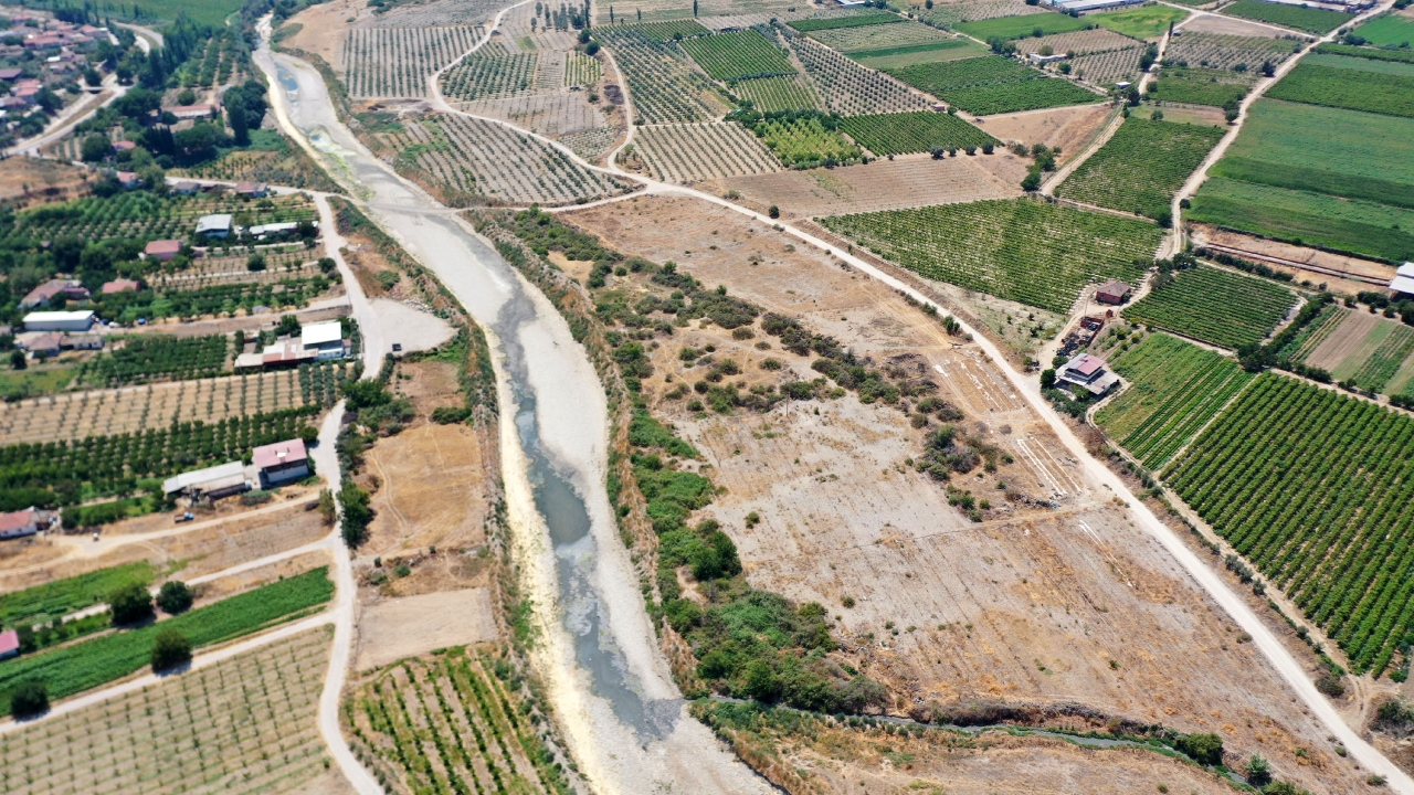 Gediz Nehri Kurudu