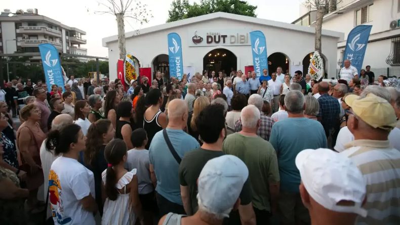Güzbel Dut Dibi Kahve Açıldı: Çay 5 TL