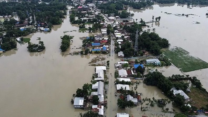 Hindistan'da Sel Felaketi: 40'tan Fazla Can Kaybı ve 120'den Fazla Yaralı