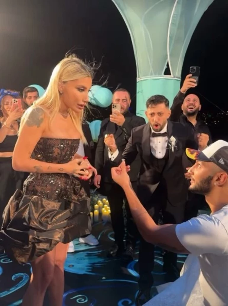 İrem Derici