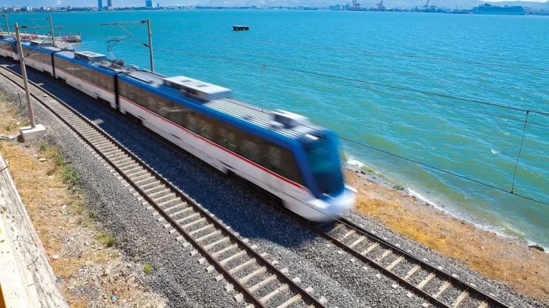 İZBAN'dan Duyuru: İki Durak Arası Tren Seferleri Durdurulacak