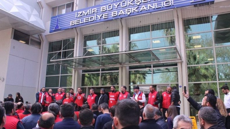 İzmir Büyükşehir İşçilerine Müjdeli Haber: Ek Protokol Tamamlandı, Yeni İyileştirmeler Yolda!