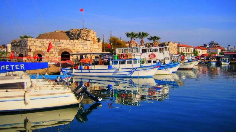 İzmir'in 500 Yıllık Mirası: Bu Kalede Yaşam Devam Ediyor