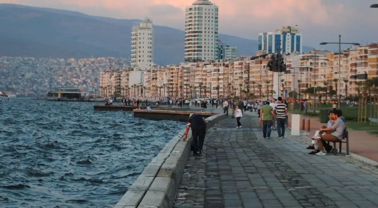 İzmir'in En Acil Sorunu: Ulaşım ve Yol Çalışmaları