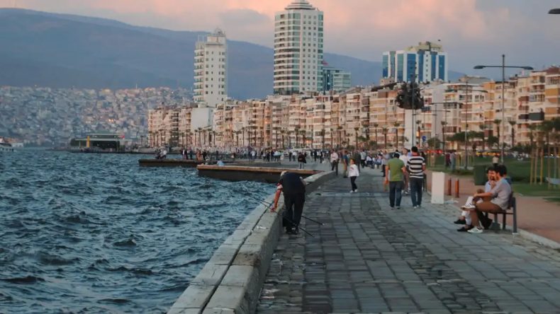 İzmir'in En Acil Sorunu: Ulaşım ve Yol Çalışmaları