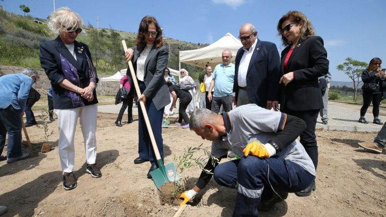 İzmir'in o ilçesinde örnek çalışma: Yapı kullanma izinleri artık böyle alınıyor!