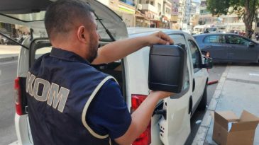 İzmir'de 8 İl&ccedil;ede Ka&ccedil;ak&ccedil;ılık Operasyonu: 5 Milyon TL Değerinde &Uuml;r&uuml;n Ele Ge&ccedil;irildi