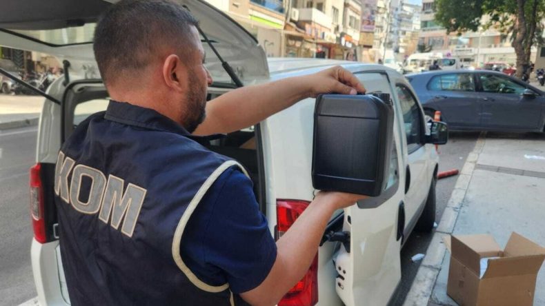 İzmir'de 8 İlçede Kaçakçılık Operasyonu: 5 Milyon TL Değerinde Ürün Ele Geçirildi