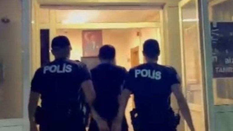 İzmir'de Bahçesini Seraya Dönüştürdü, Polis Operasyonuyla Yakalandı