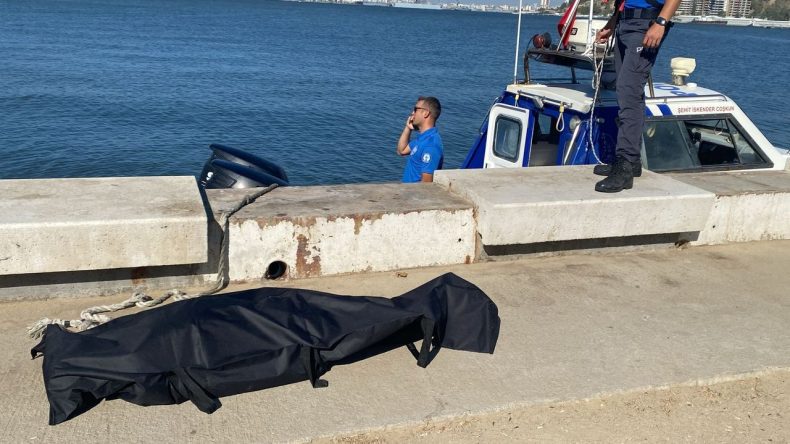 İzmir'de Cansız Beden Şok Etkisi Yarattı: Denizde Bulundu, Adli Tıp İnceleyecek!