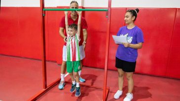 İzmir'de &ccedil;ocuklara dev hizmet: Sportif yetenekleri &uuml;cretsiz keşfediliyor!