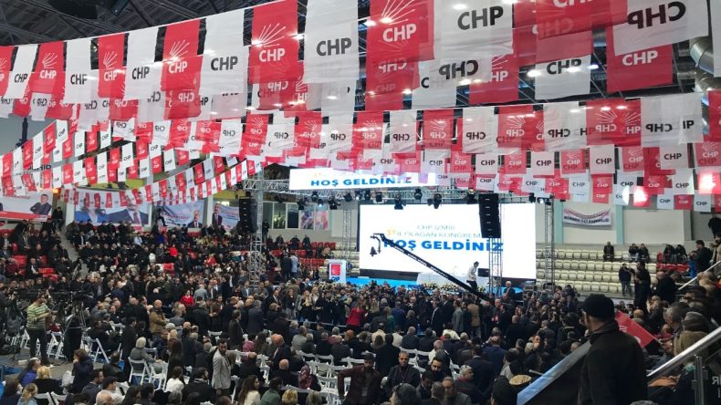 İzmir'de CHP'li Başkanlar İl Kongresi İçin Yol Haritasını Açıkladı