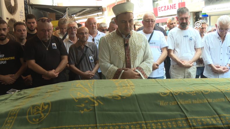 İzmir'de darp sonucu yaralanan genç yaşamını yitirdi