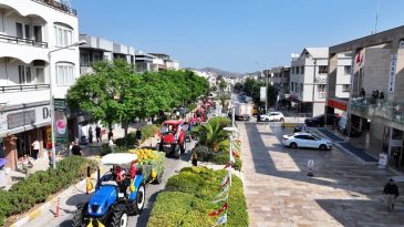 İzmir'de düzenlendi: Doğanın en güzel renkleri bu şenlikte!