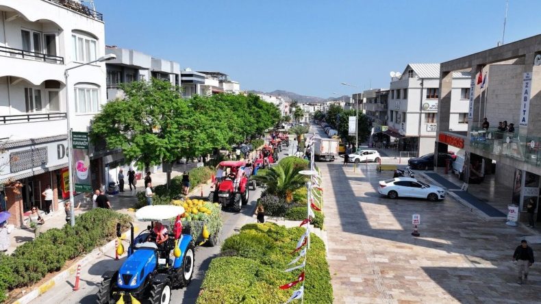 İzmir'de düzenlendi: Doğanın en güzel renkleri bu şenlikte!