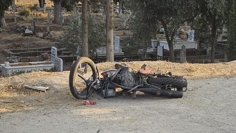 İzmir'de Feci Motosiklet Kazası: 1 Kişi Hayatını Kaybetti