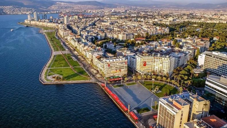 İzmir'de Haftanın En Soğuk Günü: Meteoroloji'den Uyarı, Bunaltıcı Sıcaklar Geri Dönüyor